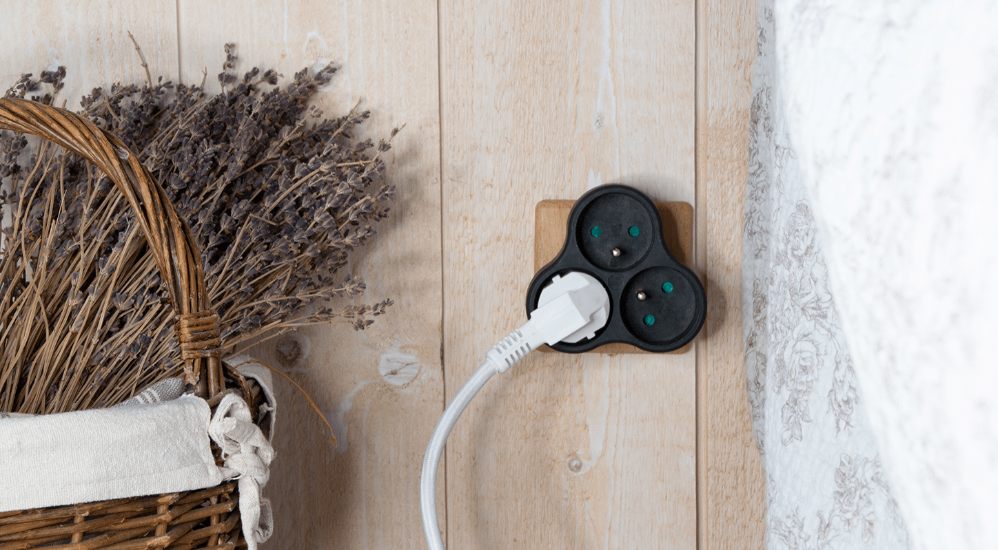 Prise Natura Zenitech noire